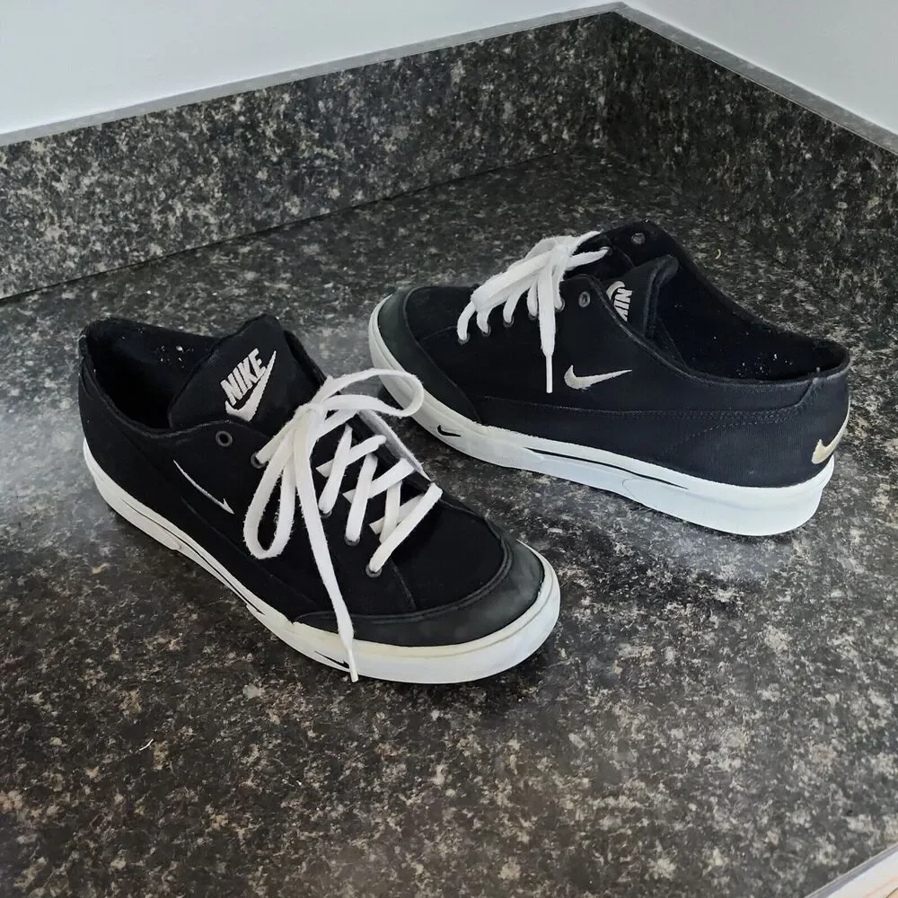 Nike GTS Sneakers Black - Size 10